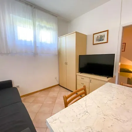 Appartement With Parking Space Basanija, Umag - 27427