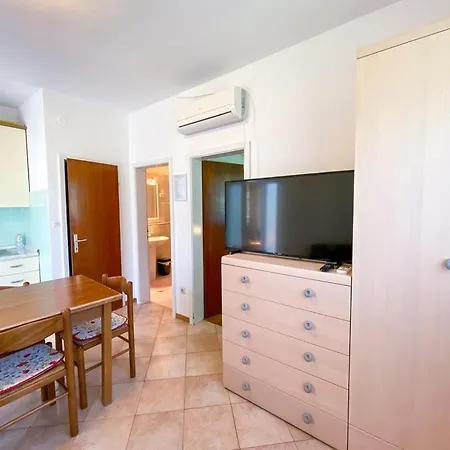 דירה With Parking Space Basanija, Umag - 27427 *