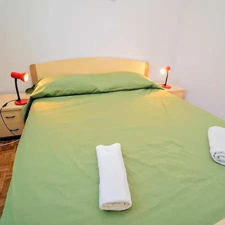 With Parking Space Basanija, Umag - 27427 Appartement Bašanija